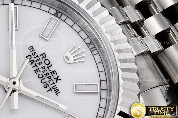 1113 RMDJ0254E – DJ Midsize 31mm Neat 831